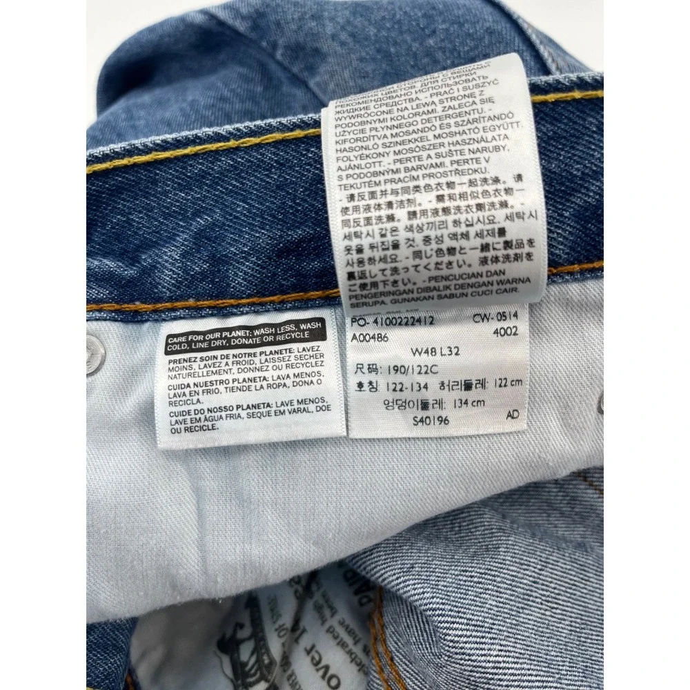Levi's 505 Regular Fit Jeans Mens 48x32 Blue Medium Wash Denim Straight Leg